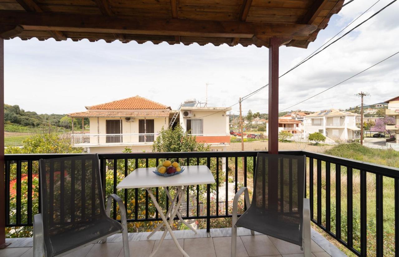Tsimiklis Apartments Финикунда Екстериор снимка