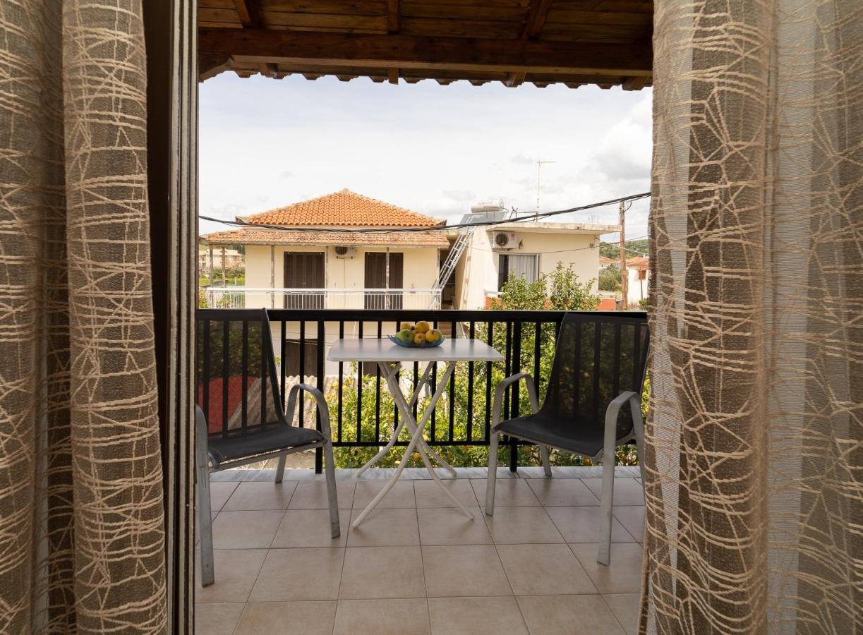 Tsimiklis Apartments Финикунда Екстериор снимка
