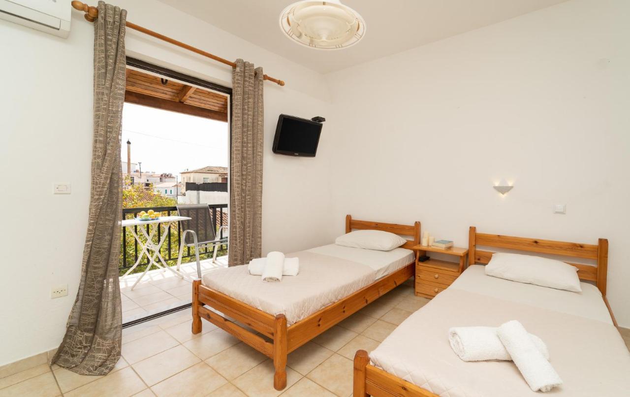Tsimiklis Apartments Финикунда Екстериор снимка