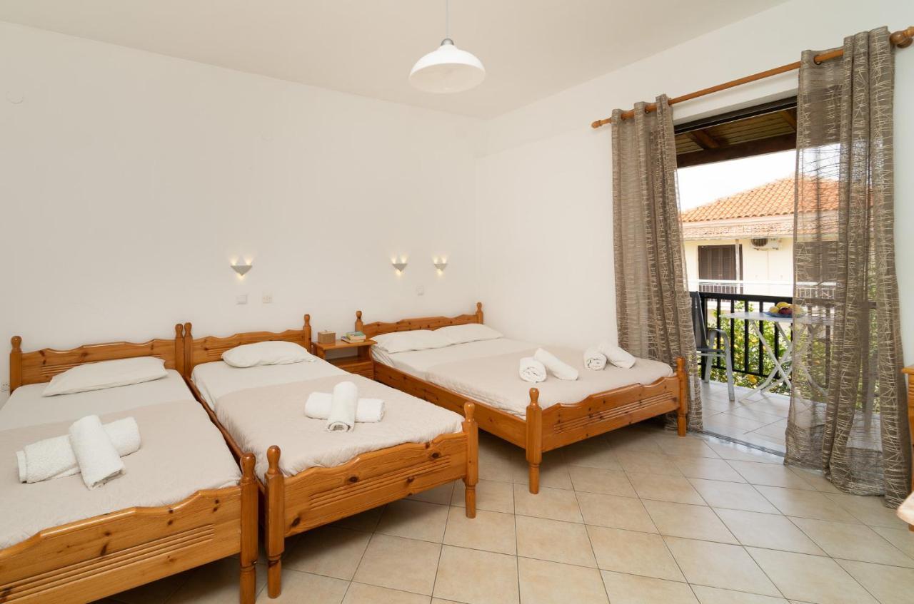Tsimiklis Apartments Финикунда Екстериор снимка